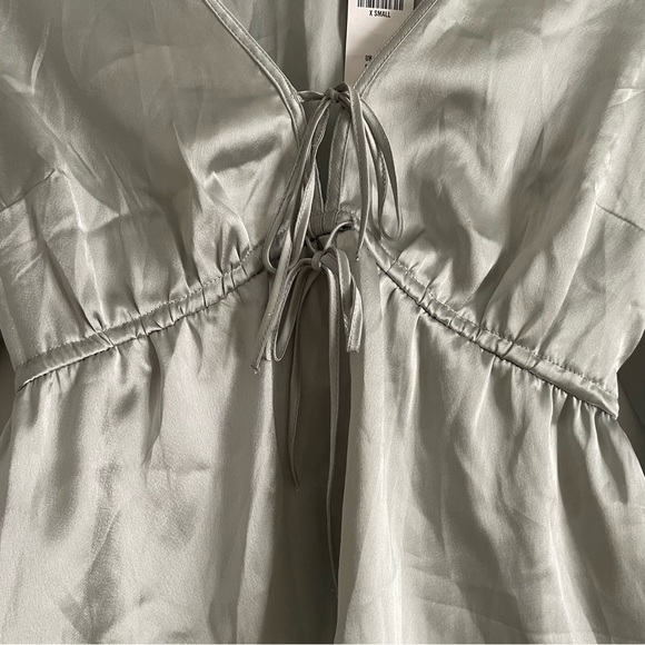 Abercrombie and Fitch Satin Peplum Blouse - Picture 8 of 9